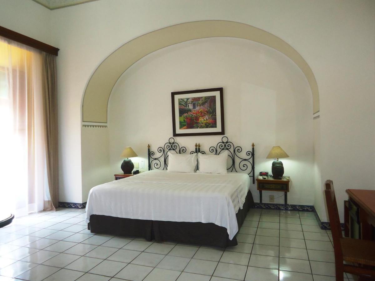 Hotel Concierge Plaza Colima Exterior photo