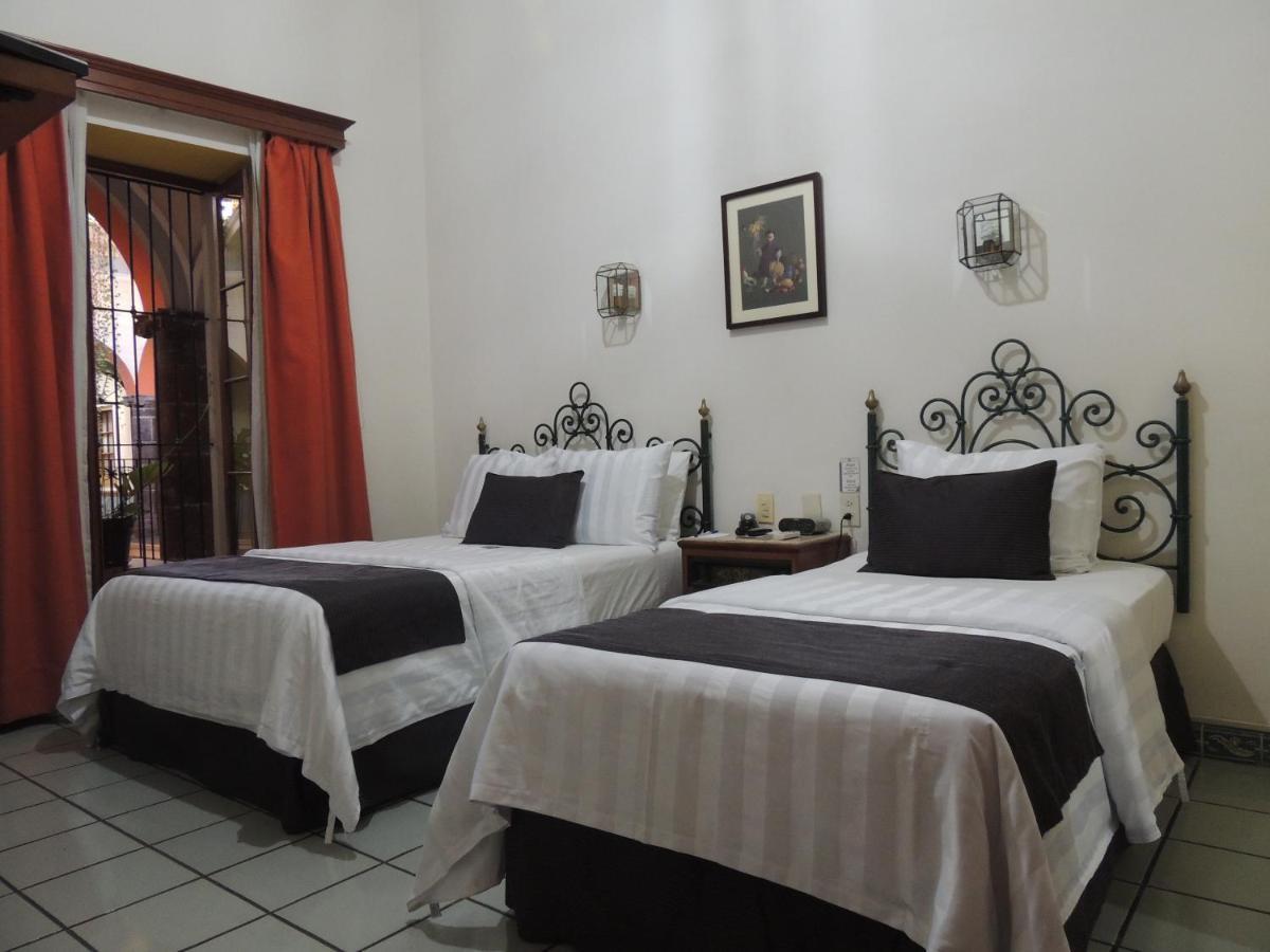 Hotel Concierge Plaza Colima Exterior photo