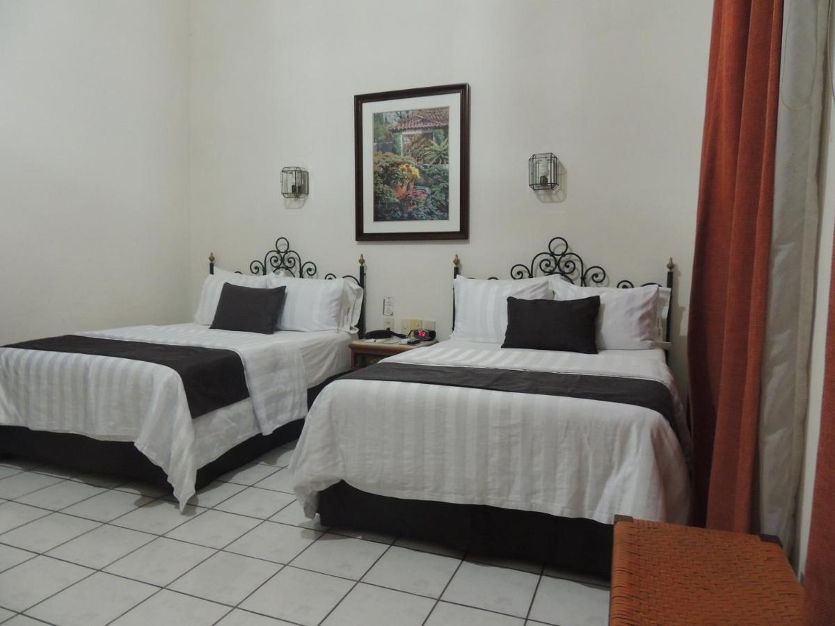 Hotel Concierge Plaza Colima Exterior photo