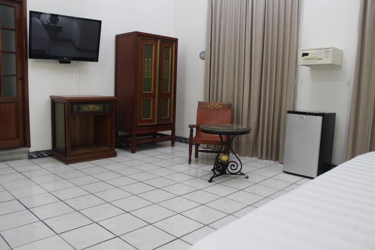 Hotel Concierge Plaza Colima Exterior photo
